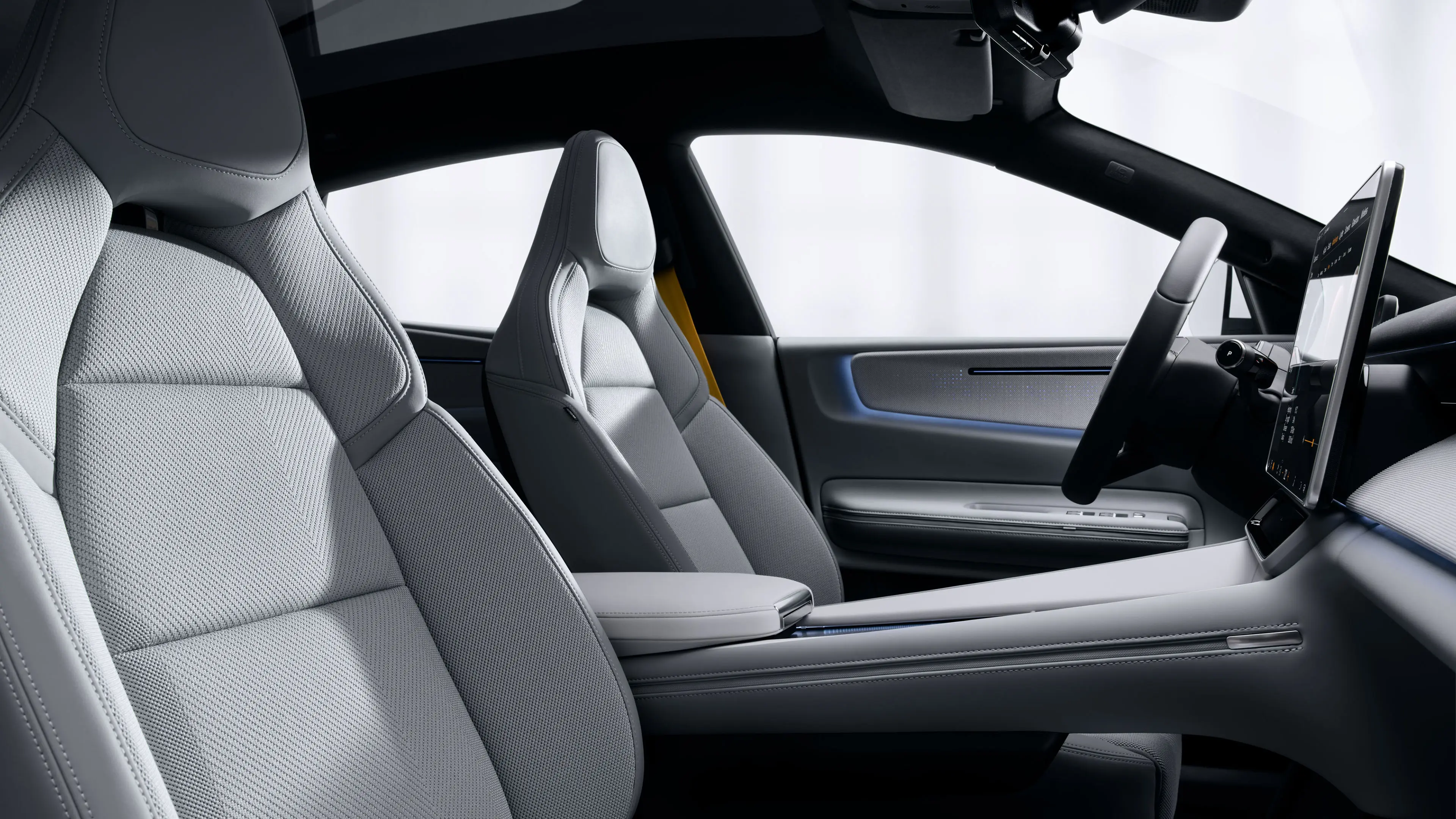 Sièges avant de la Polestar 4